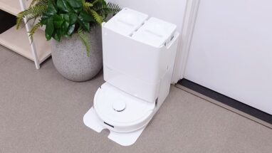 Cách sạc pin robot hút bụi